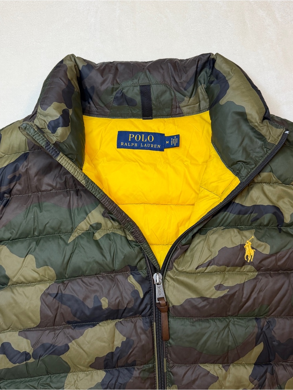 Polo Ralph Lauren Camouflage Vest Yellow Puffer Mens Medium - Picture 2 of 5
